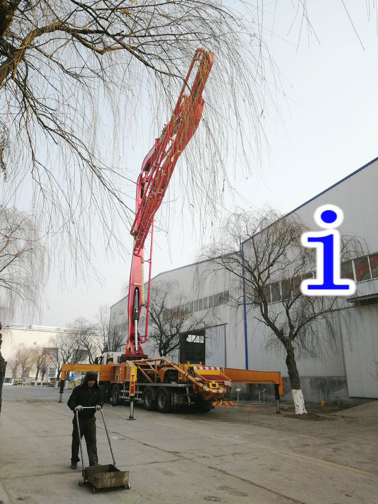 青島小型混凝土泵車價(jià)格 (41)