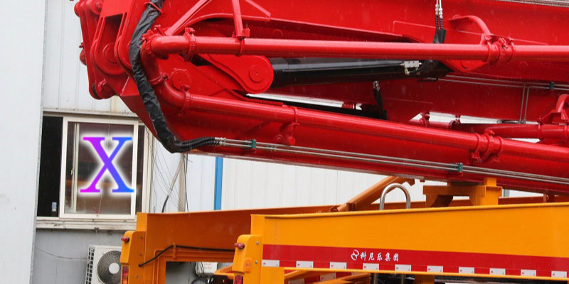 科尼樂小型混凝土泵車施工時常見故障解析