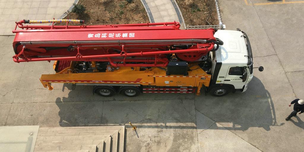 小型混凝土泵車配件砼活塞保養技巧